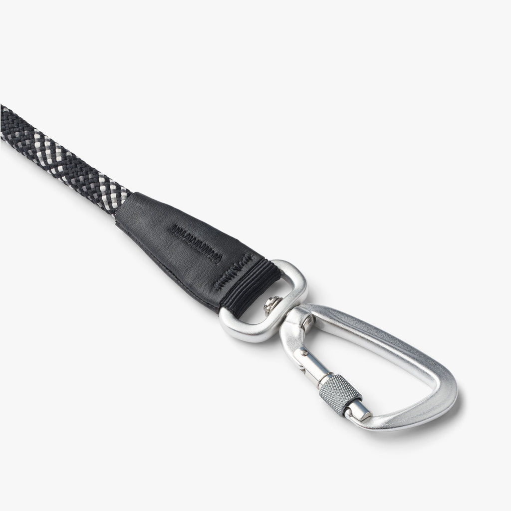 DOG Copenhagen Urban Rope Leash Black close-up detail